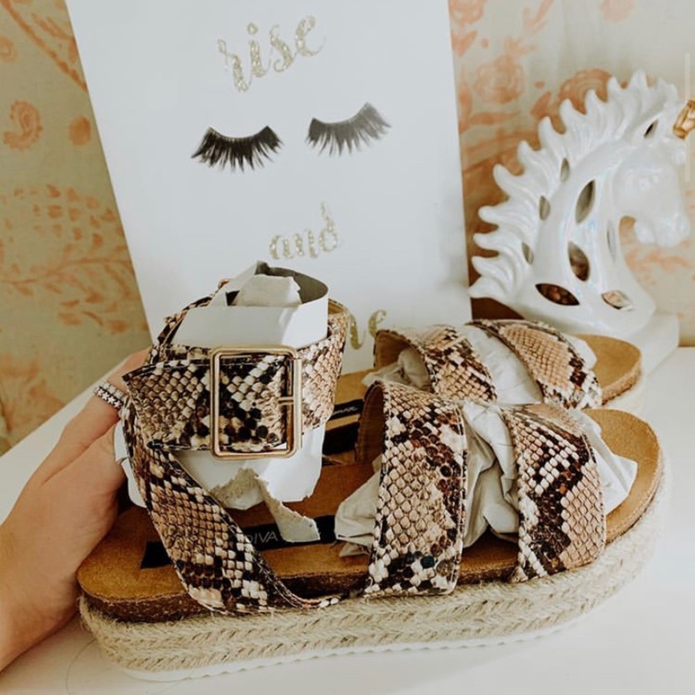 Platform shoes